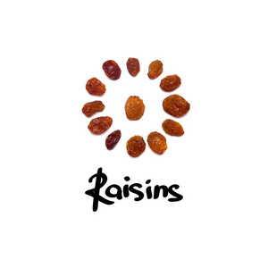 棕色葡萄干的集合位于具有裁剪路径的孤立白色背景上的圆圈或太阳的形状。 棕色葡萄干图案