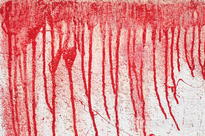 背景纹理墙与红色血液,如油漆条纹. 把血滴在墙上.