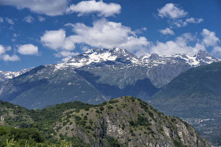 萨萨山谷图林皮埃蒙特夏季的山地景观