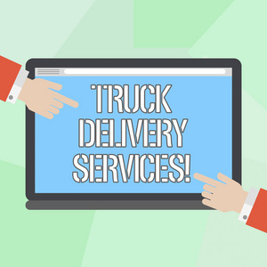 显示卡车交付服务的概念手写。商业照片展示了一辆适合运送货物或服务的面包车