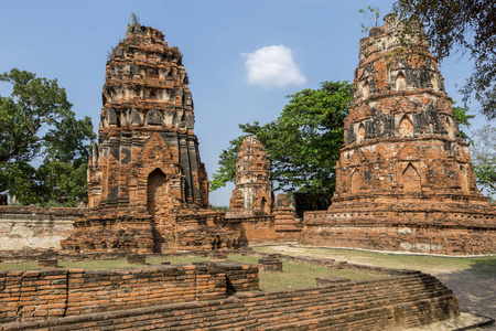 泰国大屿山的Wat Mahat Prang和废墟景观