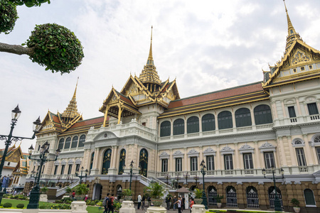 查克里马哈普拉萨特是泰国曼谷大皇宫的中央法院