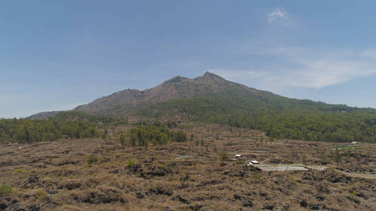 山风景与火山巴图尔