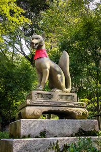 日本京都福希米伊纳里神社狐狸雕像