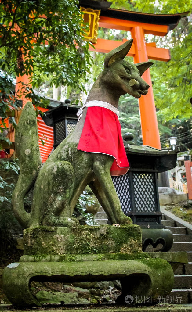日本京都福希米伊纳里神社狐狸雕像