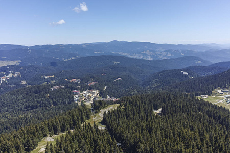 保加利亚Snezhanka峰Smolyan地区罗多佩山夏季景观