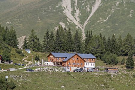 在1753米处的利奇塔尔东部阿尔卑斯山的狼人茅屋山小屋