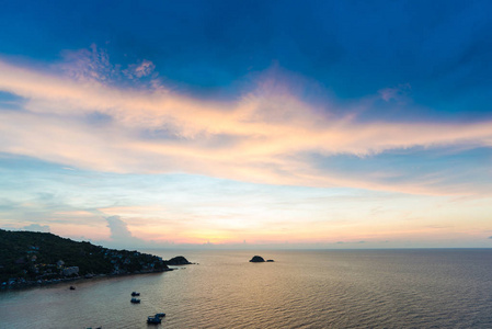 情景剧天空日落天空傍晚海上度假背景