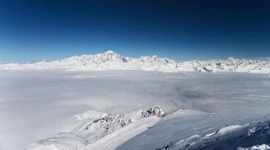 冬季阿尔卑斯山脉