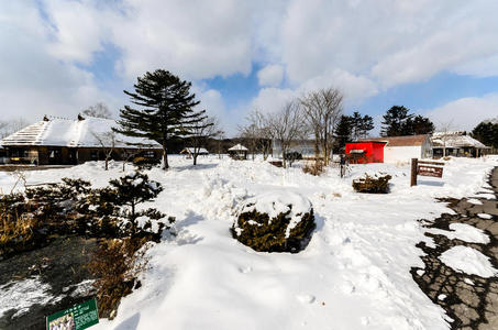 寒冷的 小屋 桦木 天气 自然 外部 丘陵 木屋 风景 村庄