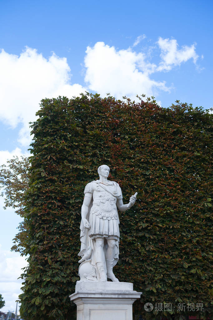 盖尤斯朱利叶斯凯撒雕像杜伊勒里公园的罗马皇帝