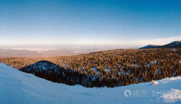 全景从山上裸体索普卡