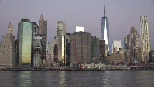 纽约市曼哈顿中城大厦2019年夜间天际线