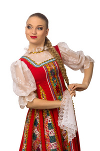 美丽微笑的白种人女孩穿着俄罗斯民族服装孤立在白色背景上。