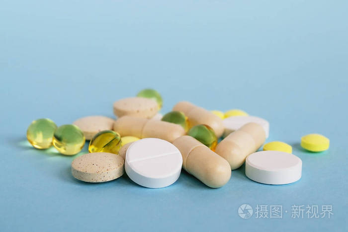 生病吃药或接受治疗. 保健和药品的概念. 关闭选择性聚焦.