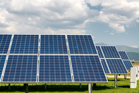 太阳能电池板光伏替代电源可持续资源概念