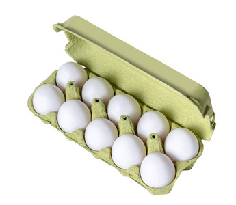 包装中的鸡蛋在白色的孤立背景下