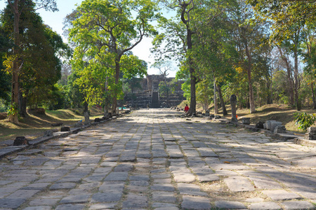 柬埔寨，2019年1月10日柬埔寨，前Vihear寺，第二个柱状堤道和第三个戈普拉