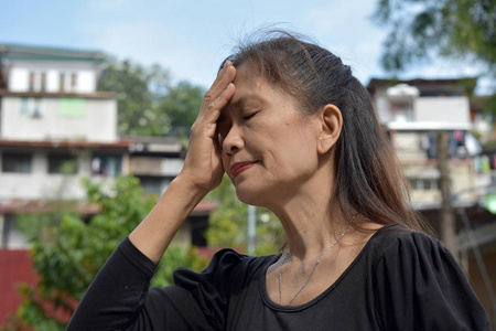 不幸的女性高级奶奶