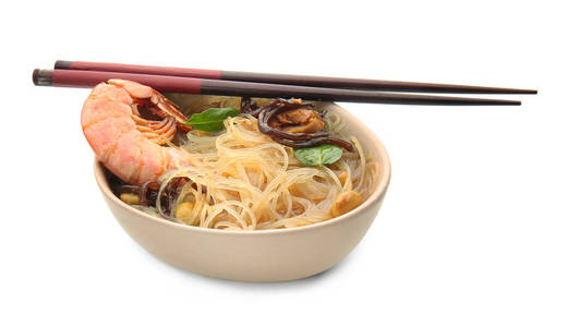 白色背景碗中美味的中国汤