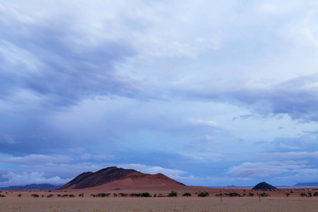 纳米比亚干旱地区的云层