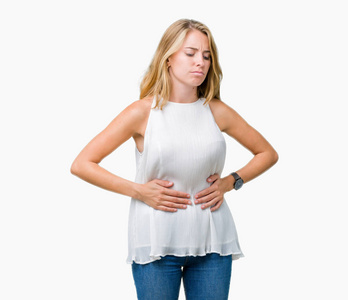 美丽的年轻优雅的女人超过孤立的背景,手在胃,因为消化不良,痛苦的