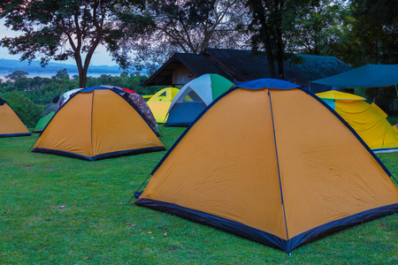 国家公园户外游客帐篷图片