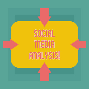 显示社交媒体分析的概念手写。面向内的矩形四个侧面社交媒体数据的采集与评价