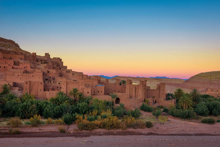 摩洛哥 ait Benhaddou 背后的日落