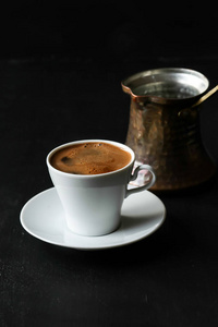 土耳其咖啡倒咖啡