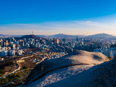 韩国首尔市美丽的建筑建筑城市景观和塔楼