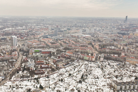 波兰冬季沃尔克劳市的鸟瞰图