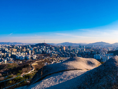 韩国首尔市美丽的建筑建筑城市景观和塔楼