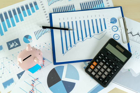 财务数据分析计算器经济投资规划预算照片