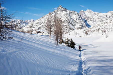 瓦尔马伦科它雪鞋徒步旅行