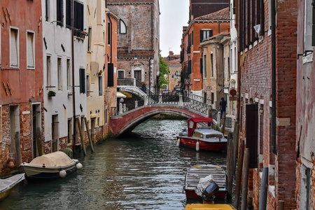 安静的小运河威尼斯