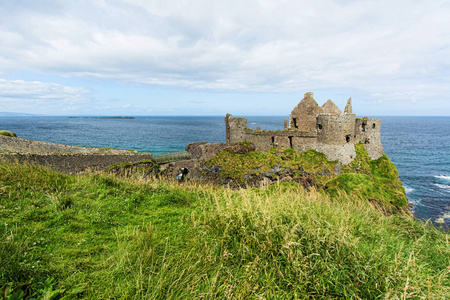 北爱尔兰的风景。 杜努斯城堡