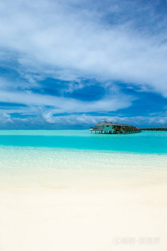 热带马尔代夫群岛,白色沙滩和海水