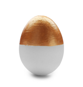 传统复活节彩蛋，白色背景上有金色颜料