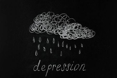 黑板上的粉笔画，雨中的云覆过文字的凹陷
