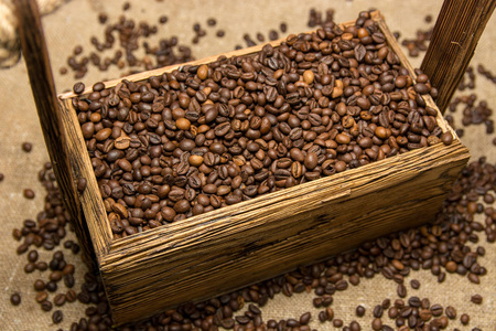 木垫圈上的咖啡豆