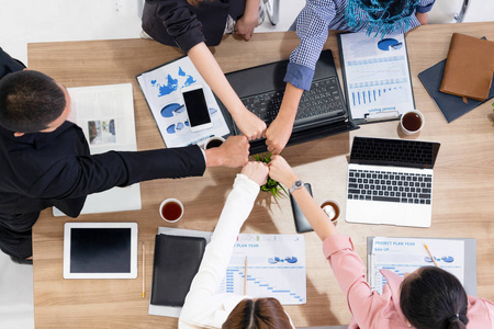 展示团队合作的支持和商业上的团结