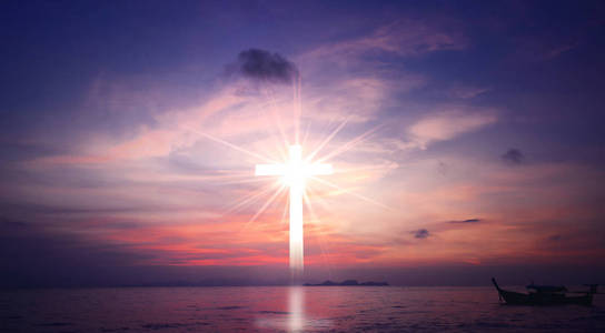 崇拜的概念破碎的圣母玛利亚和耶稣基督婴儿雕像(宗教,信仰,永生,上帝