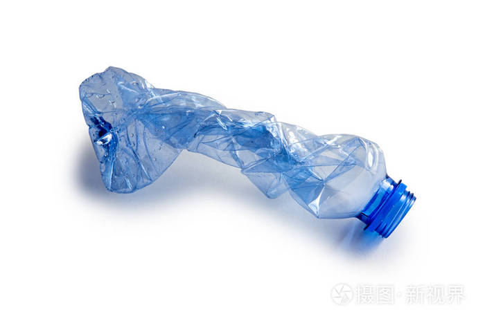白色背景上的塑料瓶