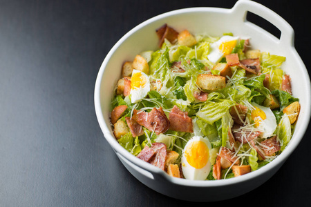 新鲜的凯撒沙拉图片