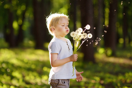 s fun in the summer outdoors.