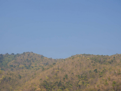 美丽的风景山，蓝天。