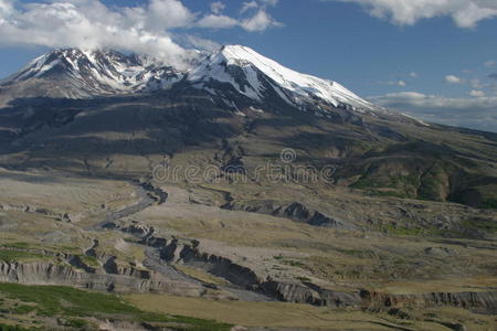 圣海伦斯火山口活跃图片