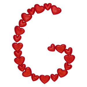 字母g是由装饰性的红心制成的。 孤立在白色背景上。 概念ABC字母表标志符号爱情人节