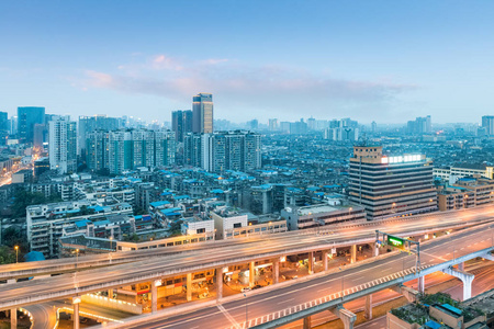 成都市区日落高架道路城市景观图片